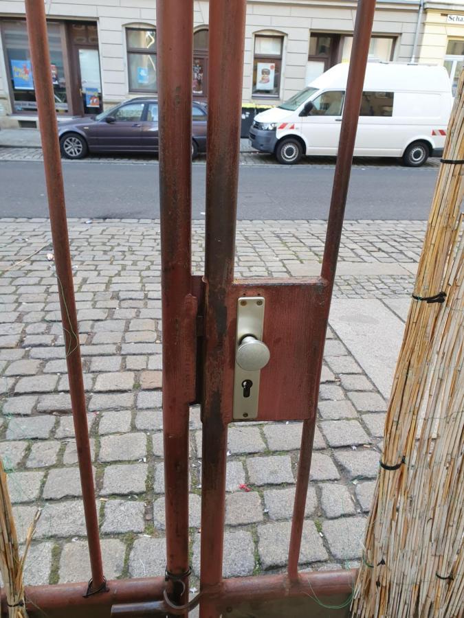 Ferienwohnung Oder Studio Dresden-Neustadt Inkl Parkplatz Mit Balkon Oder Terrasse Exterior photo